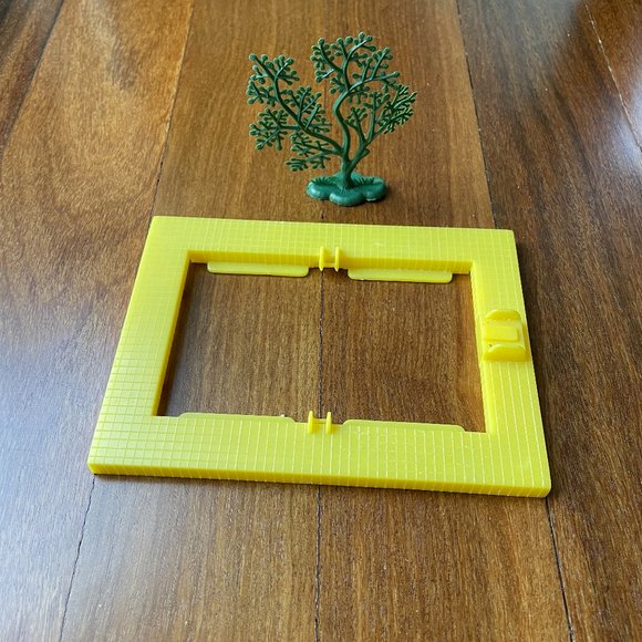 Vintage Swimming Pool & Tree Cake Toppers - Picture 1 of 3